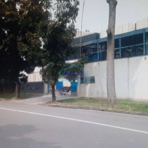 Dijual Gudang Bagus di Jababeka Bekasi Lokasi Strategis Dipinggir Jalan LT 2304m2-1