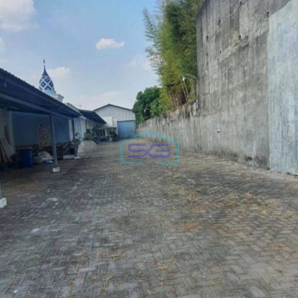 Dijual Gudang Zona Industri Lokasi Baki Sukoharjo Luas 2400m2-3