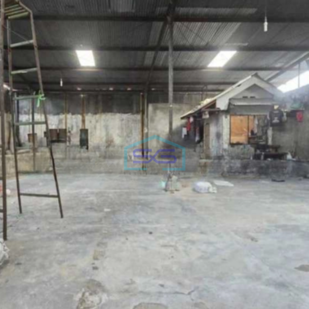 Dijual gudang strategis lokasi Jebres luas 2023m2-3