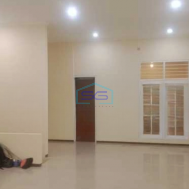 Disewakan Ruko 3 Lantai Luas Tanah 147 m² di Bintaro Jakarta Selatan-1
