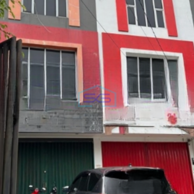 Disewakan Ruko Hadap Jalan Raya Luas Bangunan 300 m² di Cakung Jakarta Timur