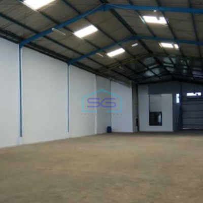 Disewakan Gudang Ada Kantor Luas Bangunan  600 m² di Gading Serpong Tangerang-3
