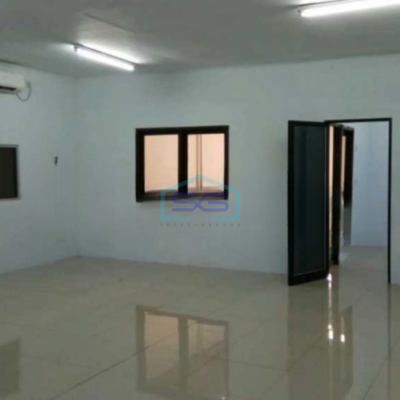 Disewakan Gudang Ada Kantor Luas Tanah  450 m² di Gading Serpong Tangerang-2