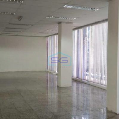 Disewakan Gedung Kantor Luas Bangunan  2100 m² Lokasi Strategis di Kebayoran Baru Jakarta Selatan-3