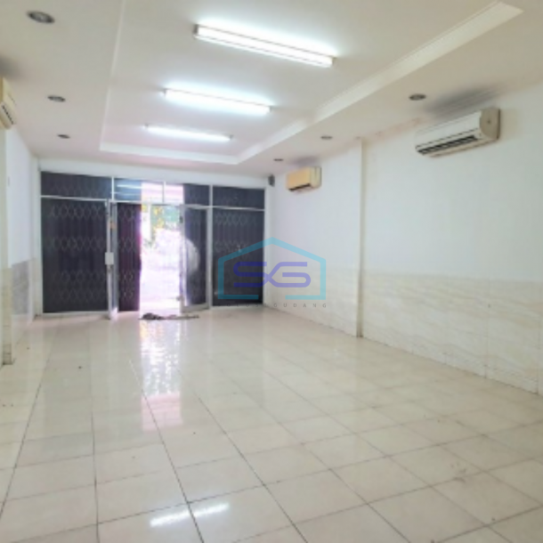 Disewakan Ruko 2 Lantai Cocok Usaha di Jalan Utama Kelapa Gading Jakarta Utara LB 135m2-3