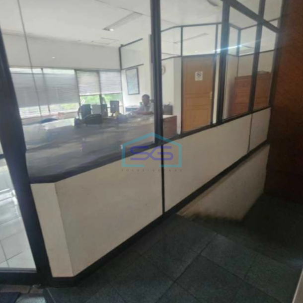 Dijual Gudang Ada Kantor Lokasi Strategis di Pulo Gadung Jakarta Timur Luas Tanah  8188 m²-1